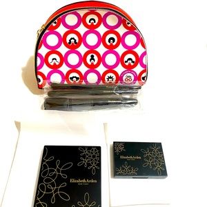 Elizabeth Arden Makeup Kit Bag 1